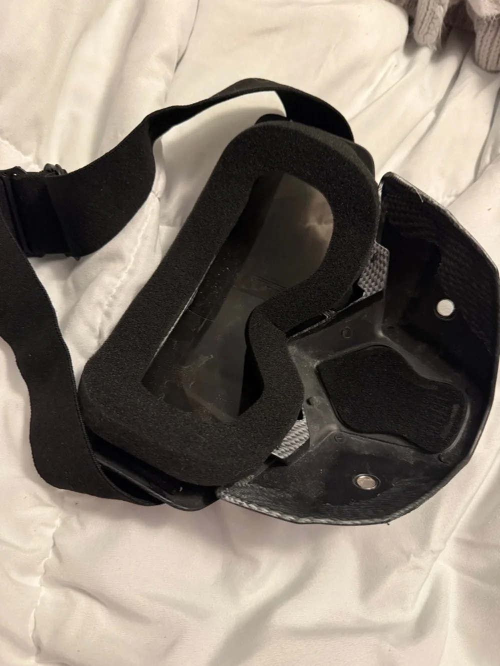 Carbon Fiber Effect Men's Protective Face Mask with Mirrored Lens